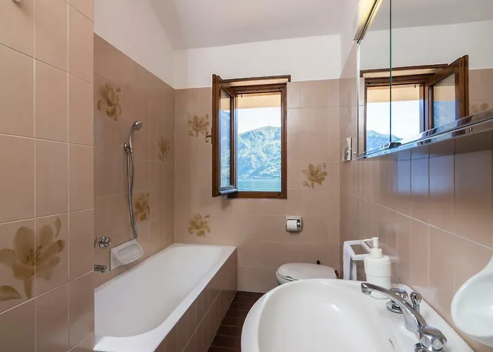 펜션 Panorama Oliveto Lario